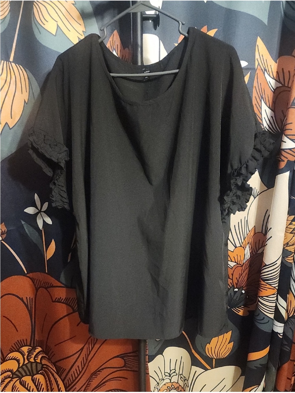 SHEIN Black Ruffle Sleeve Tunic Blouse